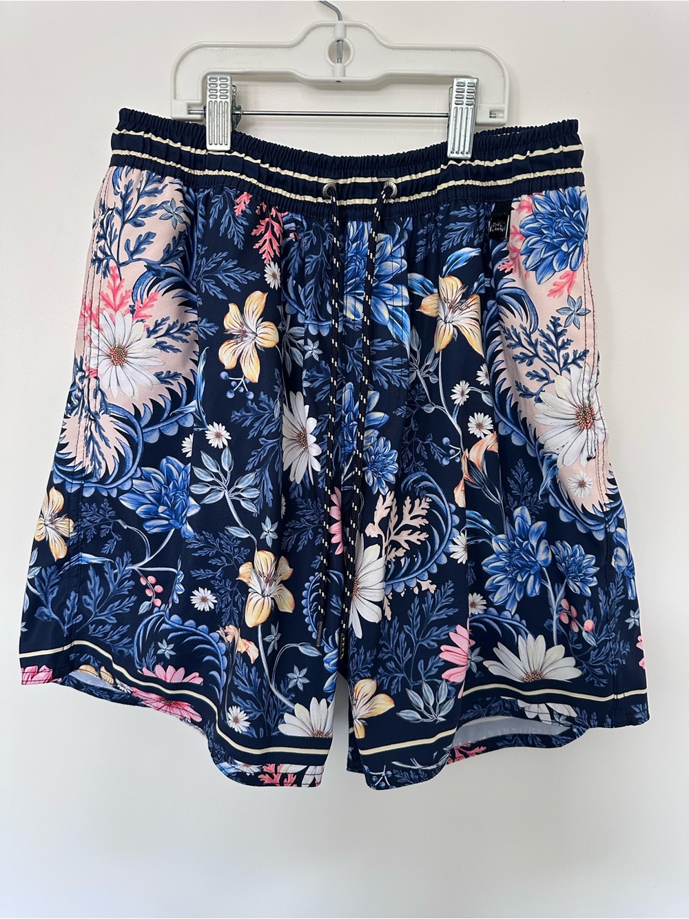 Agua Bendita floral swim trunks 34
